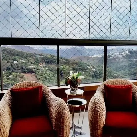 Apartamento de 4 Quartos, com 4 vagas livres, à venda por R$3.800.000,00 no Edifício Residencial Pucon Vila da Serra, Nova Lima – MG