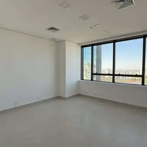 Sala Comercial à venda no Icon Vila da Serra
