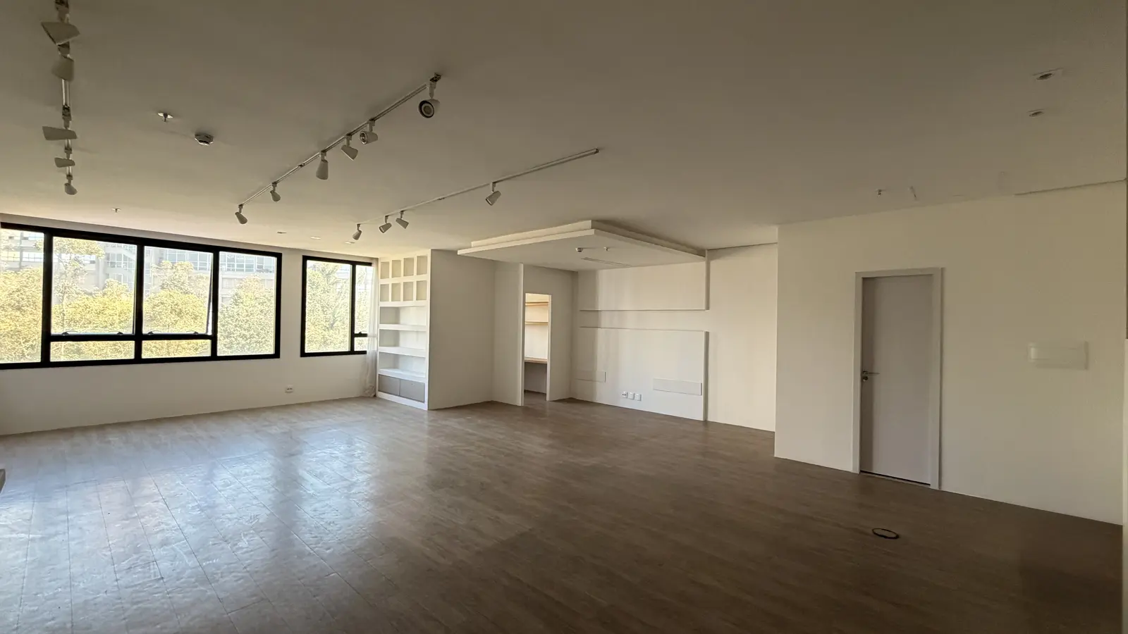 Sala comercial no Edifício Icon — sala ampla