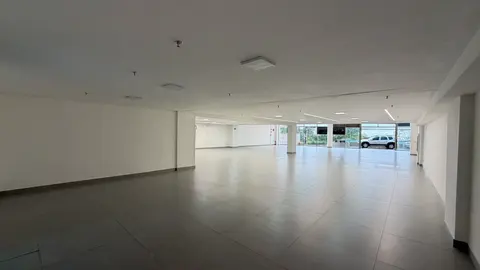 Loja para alugar na Alameda Oscar Niemeyer, Vila da Serra — imagem 3