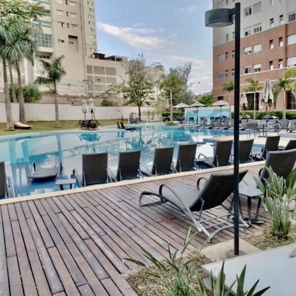Piscina Apartamento de 3 Quartos, com 2 vagas, à venda por R$1.190.000,00 no Condomínio Metrópole, Vila da Serra