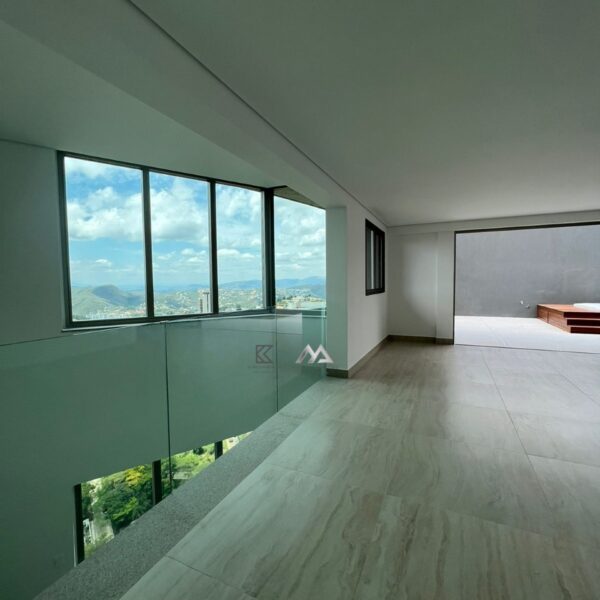 Sala Cobertura de 4 quartos, com 3 vagas, à venda por R$3.400.000,00, no Residencial Dom Henrique, no Vale do Sereno, Nova Lima