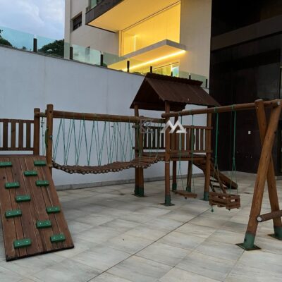 Espaço Kids Apartamento de 4 Quartos, com 4 vagas, à venda por R$2.700.000,00 no Edifício Bosque do Sereno, Vila da Serra, Nova Lima