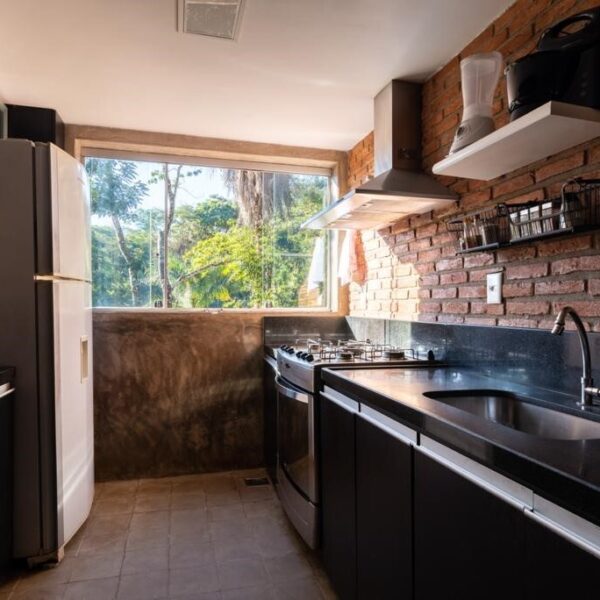 Cozinha Casa com 4 quartos e 2 vagas, por R$1.900.000,00, no Condomínio Ouro Velho Mansões, Nova Lima - MG