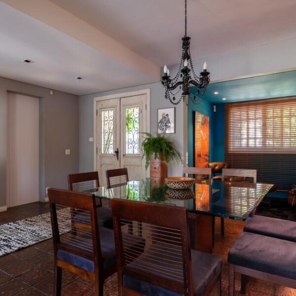 Sala de Jantar Casa com 4 quartos e 2 vagas, por R$1.900.000,00, no Condomínio Ouro Velho Mansões, Nova Lima - MG