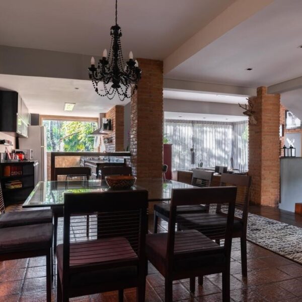 Sala jantar Casa com 4 quartos e 2 vagas, por R$1.900.000,00, no Condomínio Ouro Velho Mansões, Nova Lima - MG