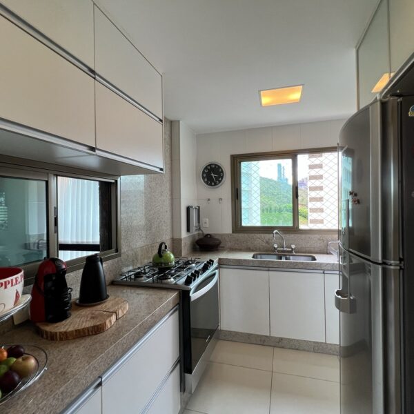Cozinha Apartamento de 3 quartos com 2 vagas à venda por R$1.450.000,00 no Vila Grimm, Vale dos Cristais, Nova Lima - MG