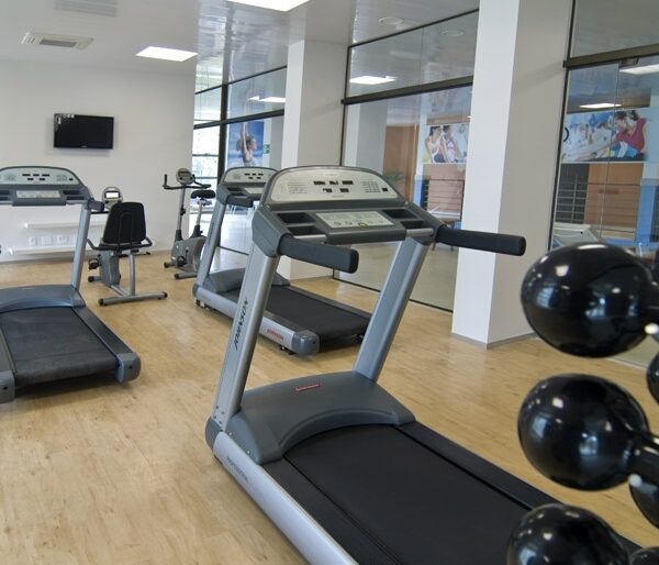 Fitness Apartamento de 3 quartos com 2 vagas à venda por R$1.450.000,00 no Vila Grimm, Vale dos Cristais, Nova Lima - MG