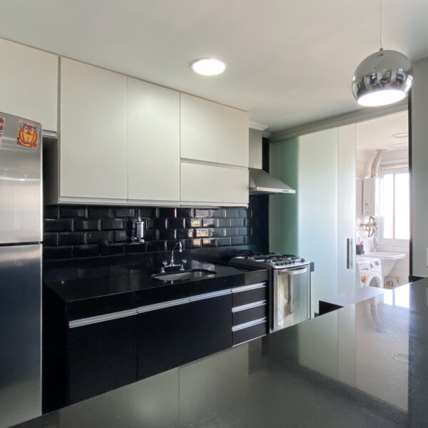 Cozinha e área de serviço Apartamento de 3 quartos, com 2 vagas, à venda por R$1.300.000,00, no Vila da Serra, Nova Lima - MG