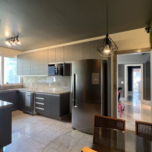 Cozinha Apartamento de 04 Quartos, com 05 vagas, à venda por R$4.300.000,00 no Mont Tremblant Vila da Serra, Nova Lima - MG