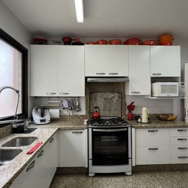 Cozinha Apartamento de 04 Quartos, com 160m², à venda por R$2.400.000,00 em Belvedere Belo Horizonte - MG