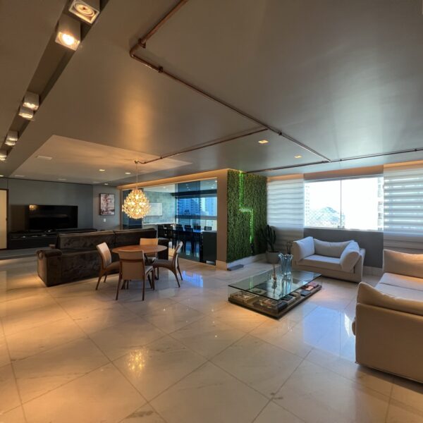 Sala Apartamento de 04 Quartos, com 05 vagas, à venda por R$4.300.000,00 no Mont Tremblant Vila da Serra, Nova Lima - MG
