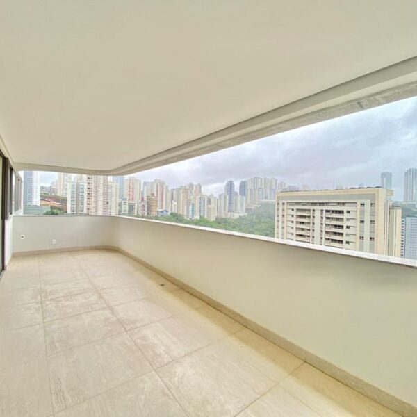 Varanda Apartamento 4 Quartos à venda por R$2.610.000,00 no Lumiar Vala do Sereno
