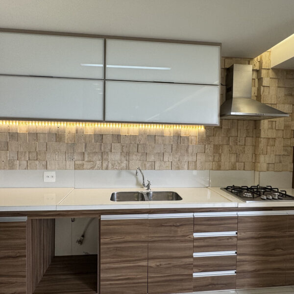 Cozinha montada Apartamento de 2 Quartos Duplex à venda por R1.070.000,00 no Edifício Inovatto, Vila da Serra