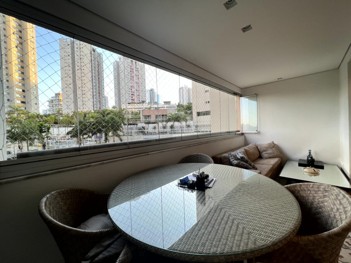 Varanda gourmet Apartamento de 3 Quartos, com 125m², à venda por R$1.590.000,00 no Condomínio Cennario Vila da Serra