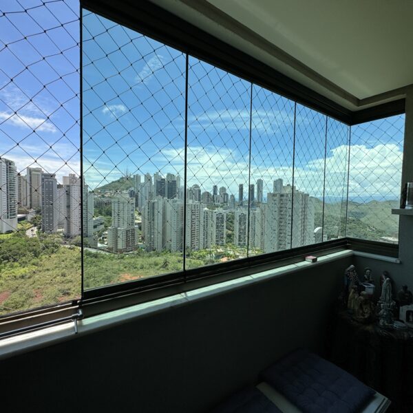 Vista varanda Apartamento 4 Quartos à venda por R$2.050.000,00 no Mon Ile Vila da Serra