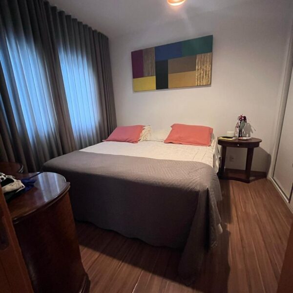 Quarto apartamento mobiliado de 02 quartos para alugar no Vila da Serra por R$4.600,00