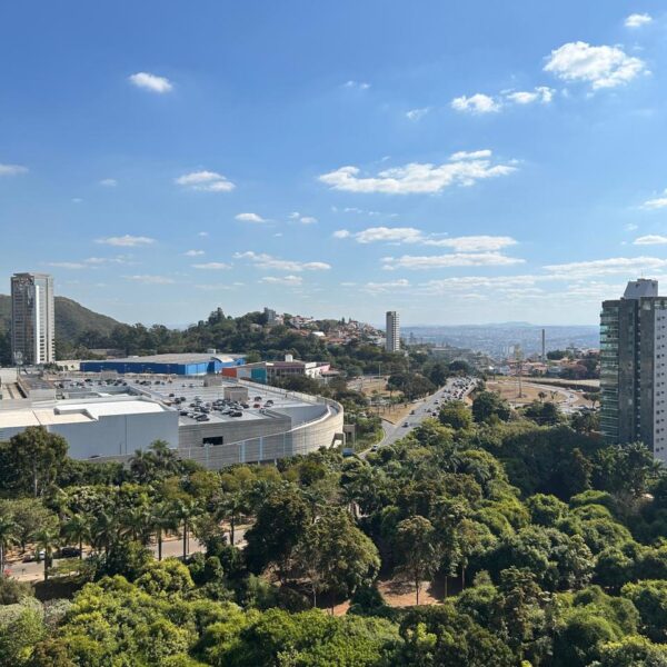 Vista amanhecer apartamento a venda na Lagoa Seca Belvedere Belo Horizonte por R$3.720.000,00