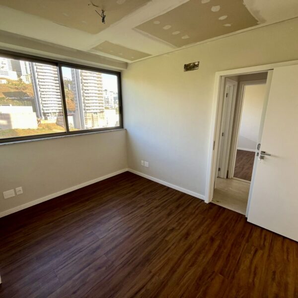 Semissuíte Apartamento à venda no Lumiar Vale do Sereno