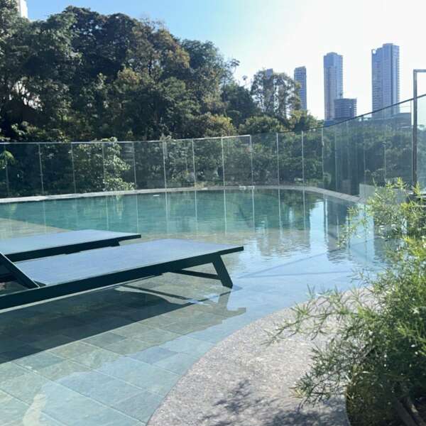 Piscina com prainha Área Privativa à venda no Edifício Residencial Miró, Vale do Sereno, Nova Lima