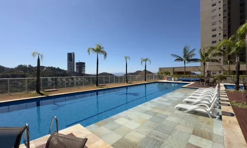 Área de piscina Cinecitta Vila da Serra