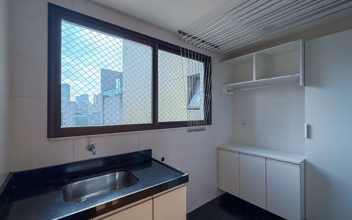 Apartamento com 4 quartos à venda no Vale do Sereno Edifício Vilaró