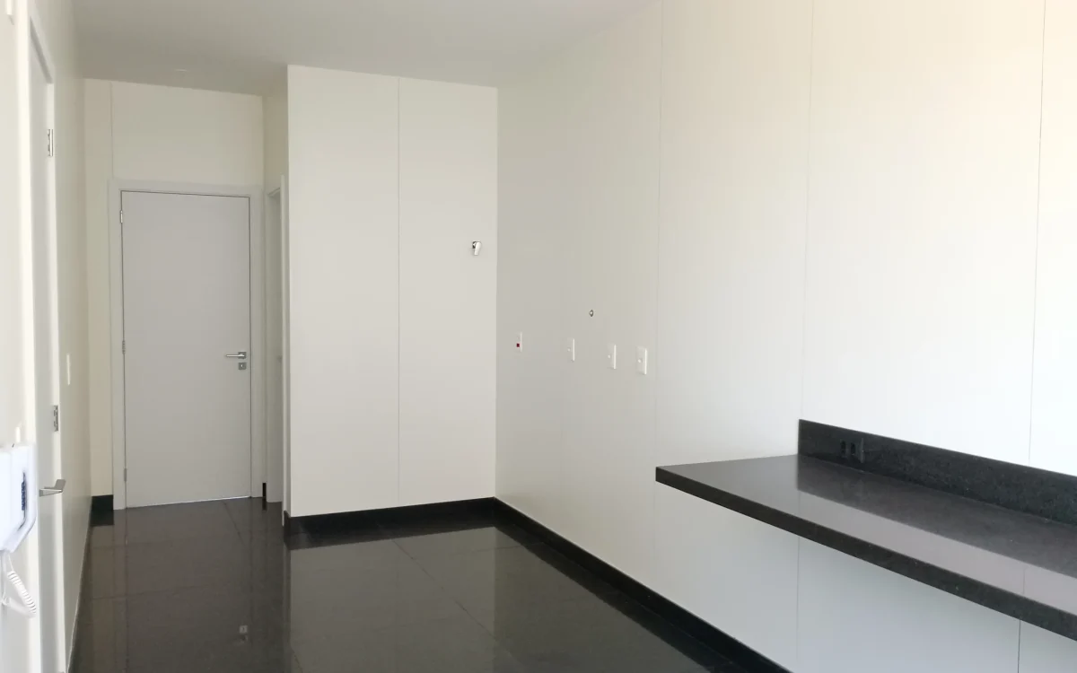 Apartamento de 4 quartos à venda no Vale do Sereno Edifício Denver