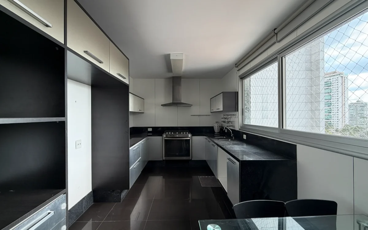 Apartamento com 4 Quartos para alugar no San Pietro Vila da Serra