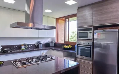 Cozinha ampla Casa à venda condomínio Mirante da Mata, por R$6.900