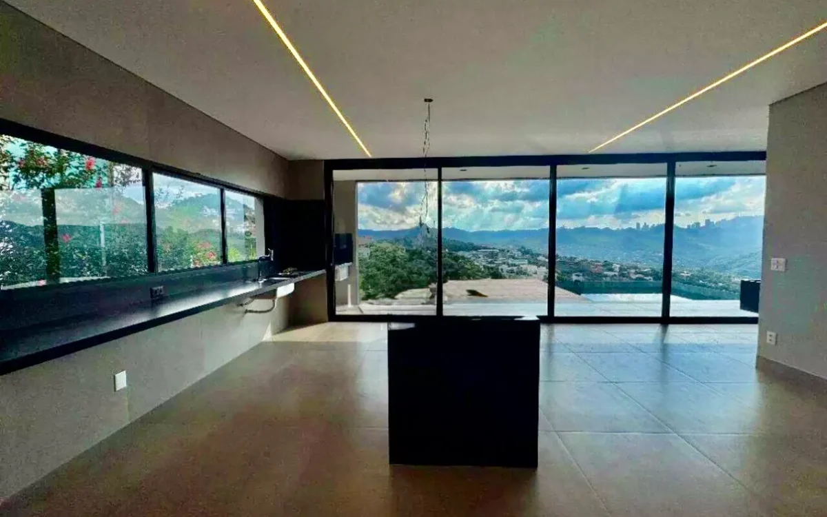Casa à venda no Condomínio Mirante da Mata