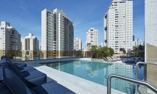 Piscina Green Tower Vila da Serra