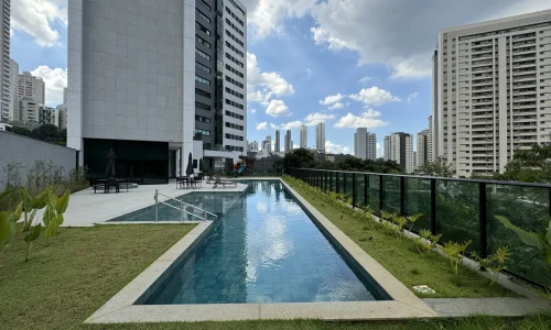 Piscina com raia Gazzinelli Vale do Sereno