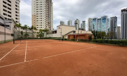 Quadra de saibro Le Grand Atlas Vila da Serra