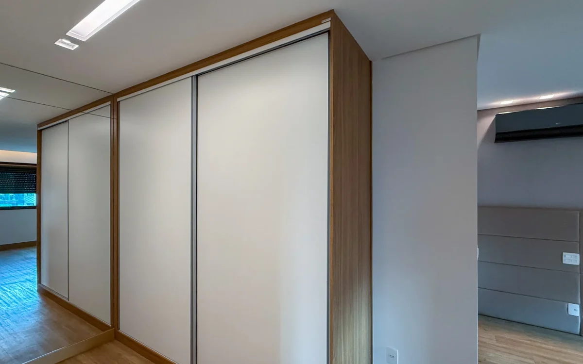 Apartamento com 4 quartos à venda no Vale do Sereno Edifício Vilaró