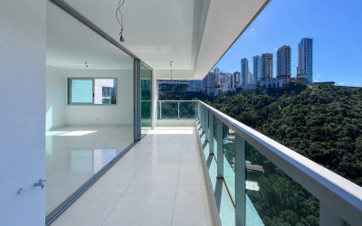 Varanda Apartamento com 4 suítes à venda no Green Arch