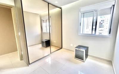 Closet com Frigobar Apartamento Cinecittà Vila da Serra