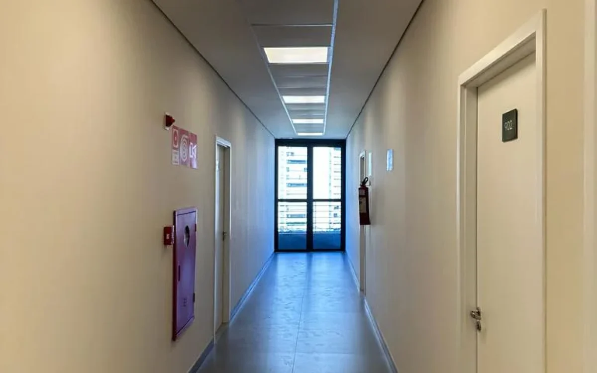 Corredor Edifício Prisma Vale do Sereno
