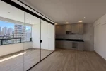 Sala e cozinha integradas com vista panorâmica — Apartamento Aldea Vale do Sereno